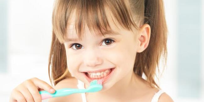 Çocuklarda Günlük Diş Bakımı Nasıl Olmalı?